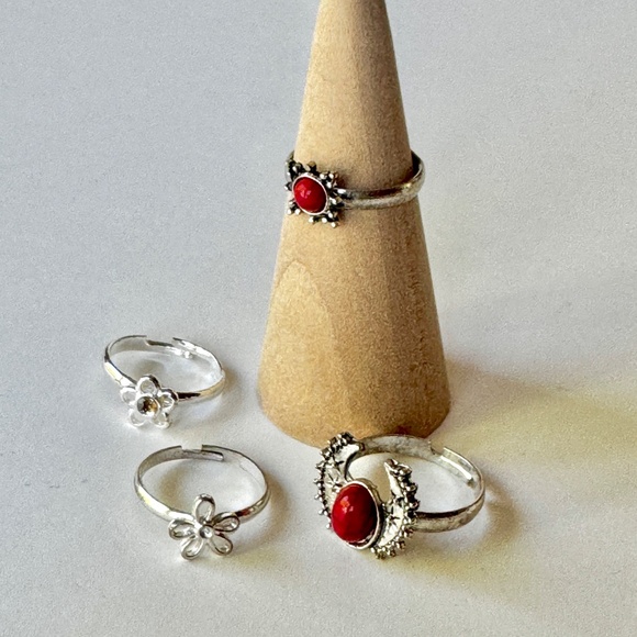 Stackable Fashion Rings, Set of 4 adjustable. silver red - Picture 7 of 9